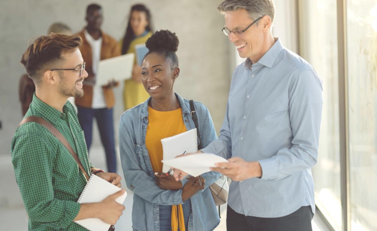 Espacio de trabajo profesional donde se desarrollan sesiones de formación financiera