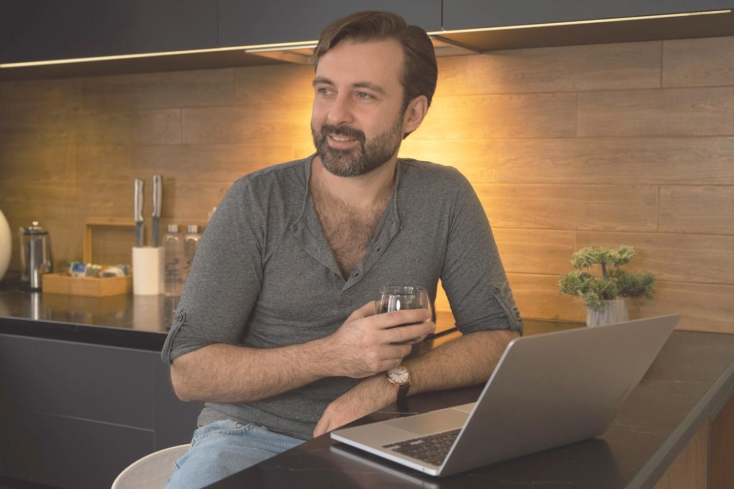 Análisis financiero y planificación de presupuestos en sesión práctica